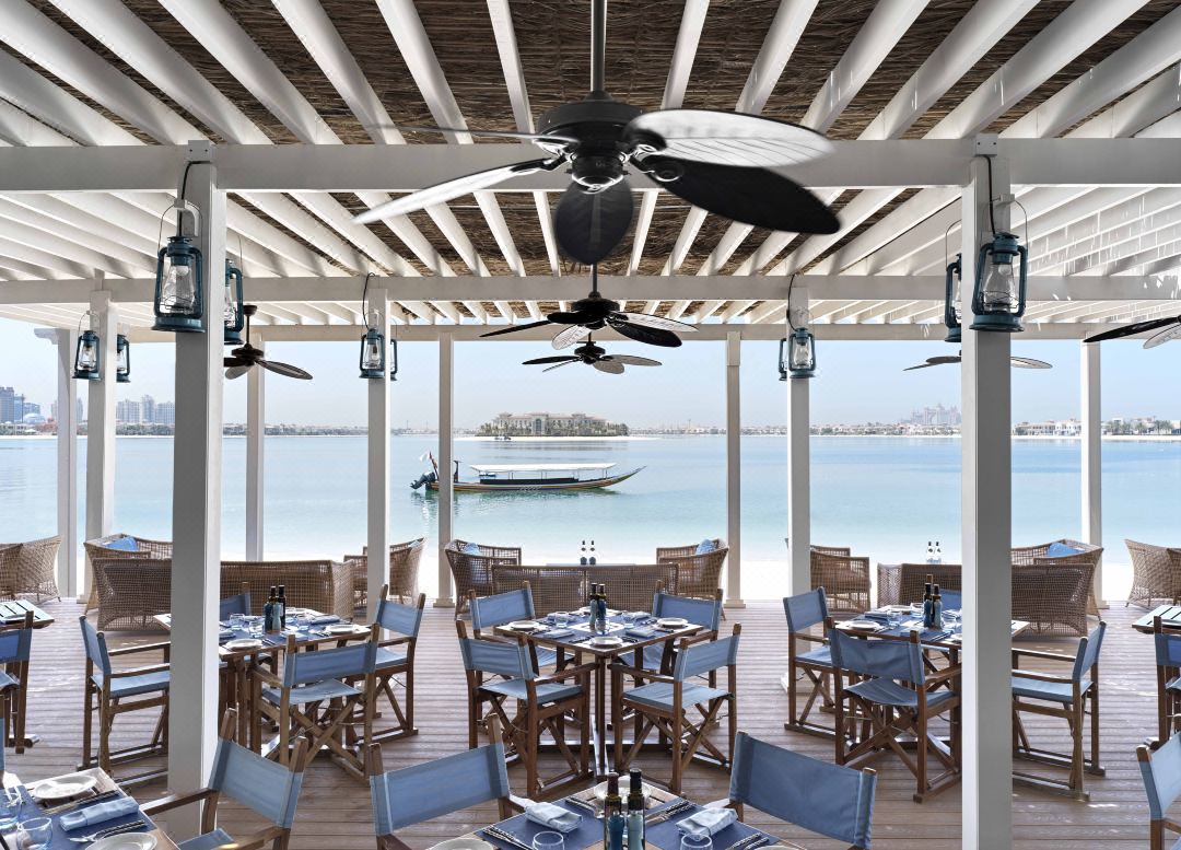 Hotel restaurant dining area